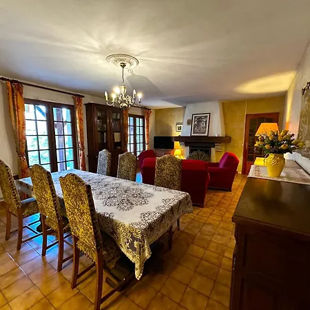 Дом отдыха Maison Dans La Foret *